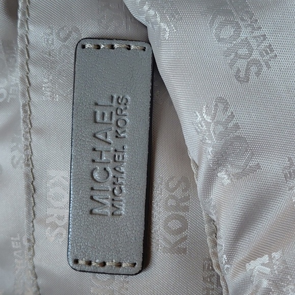 Michael Kors Gray Jet Set Chain Leather Tote Shoulder Bag - Picture 12 of 13